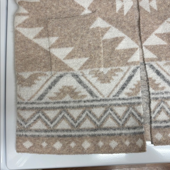 Frye Women's Geometric Beige and White Cardigan Size Large - Picture 4 of 10